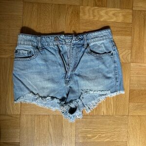 BDG Blue Jean Shorts super high rise cheeky 
Distressed Frayed Hem
